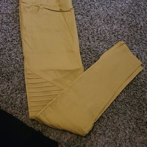 Yellow skinny pants